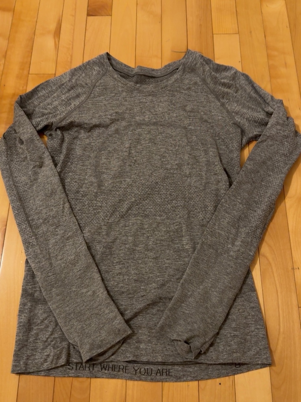 lululemon athletica Long Sleeve Tee in Heather Gray